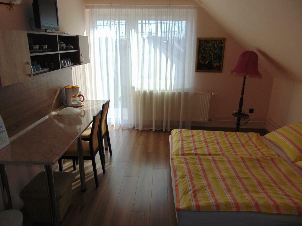 Anna Bathory Apartmanhaz Hajduszoboszlo Exterior photo