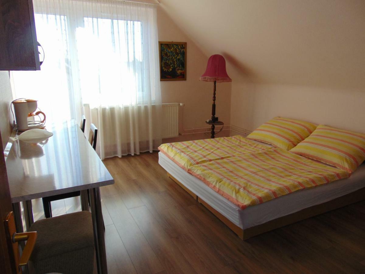 Anna Bathory Apartmanhaz Hajduszoboszlo Exterior photo
